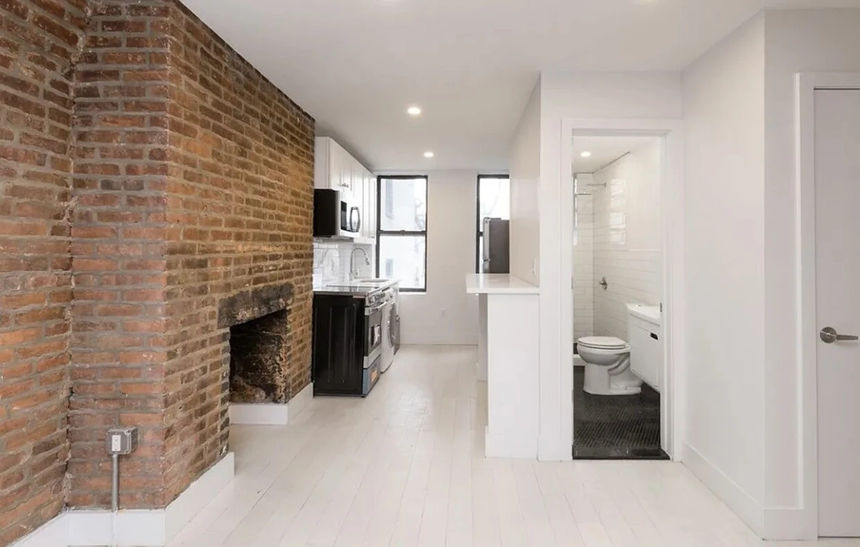 Luxurious Mixed Use Building at 317 East 5th St.