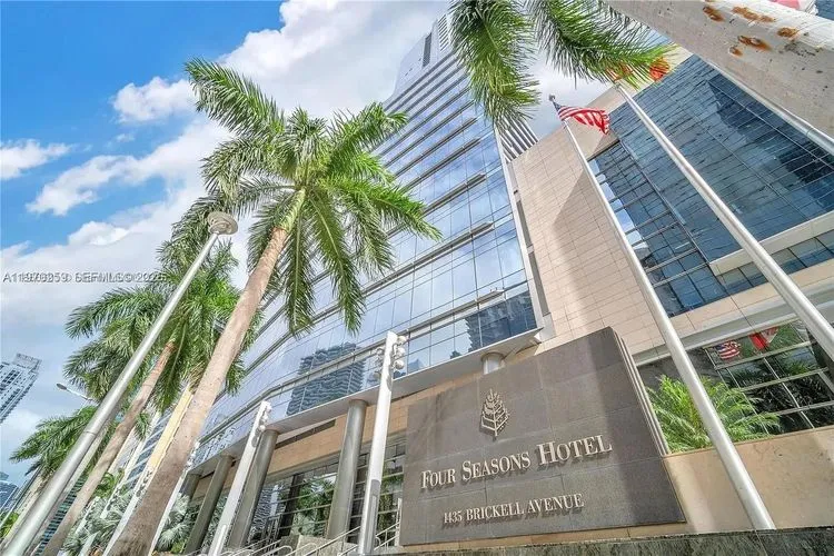 Luxury Condo at 1432 Brickell Avenue Listed by Mary May Yasol