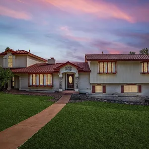 Laurel Hill Realty Corp
