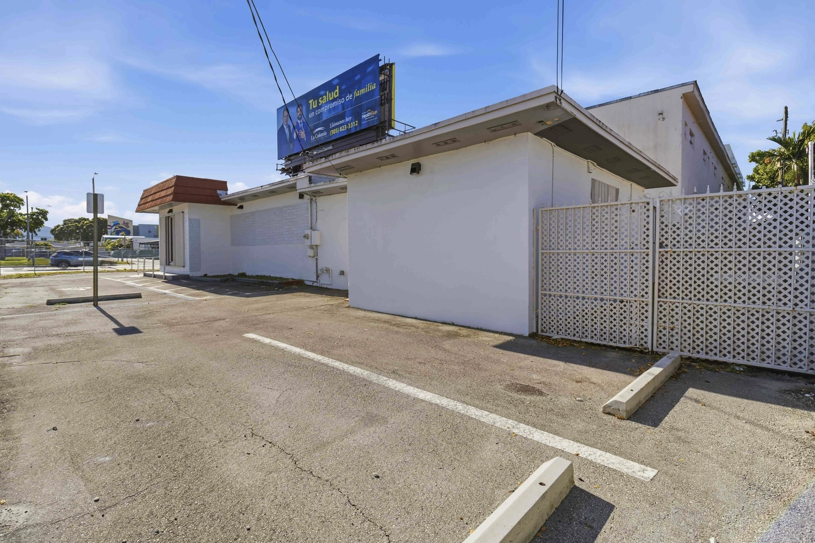 Freestanding Office Opportunity at 470 Northwest 22nd Avenue