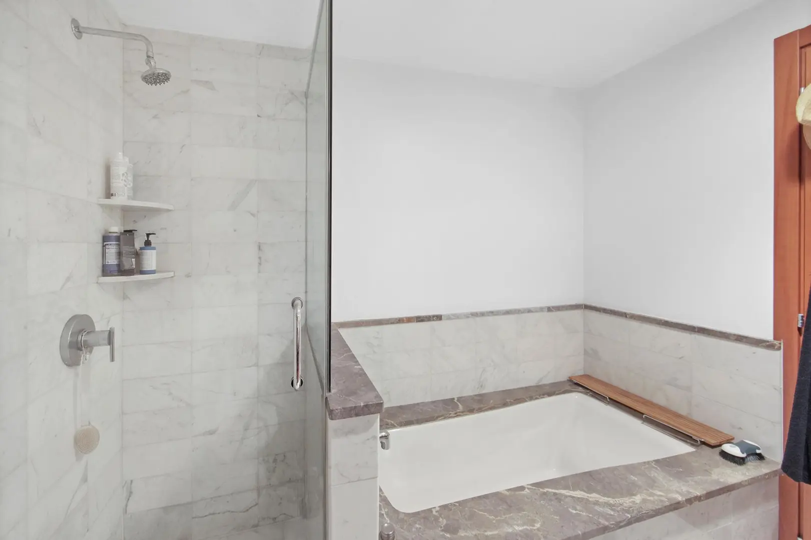 Spacious High Floor Condo at 440 Kent Avenue