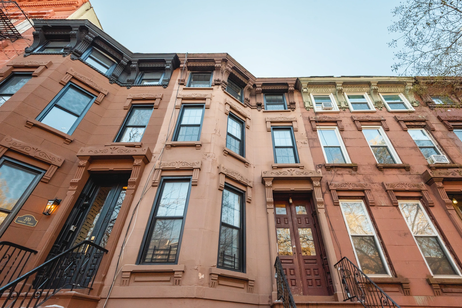 Vacant 6-Unit Brownstone at 368 Hancock Street