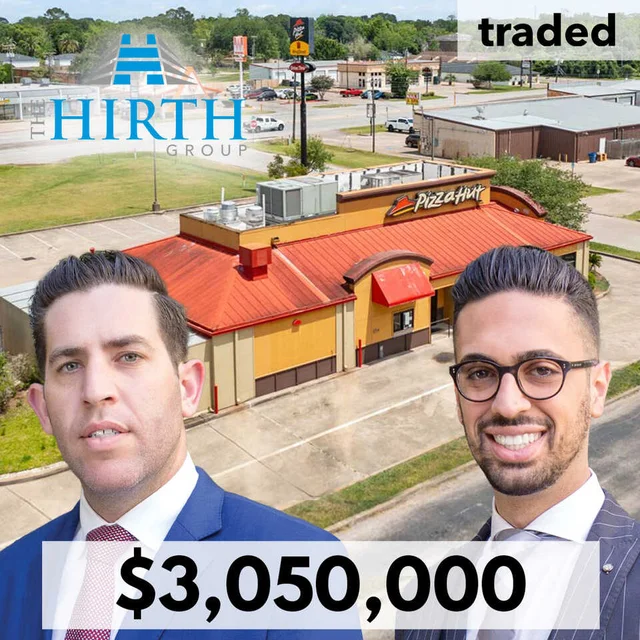 Thomas Evans Acquires Retail Property In Angleton, TX For $3.05M With Buyer's Rep Alex Reyhan & Daniel Hirth