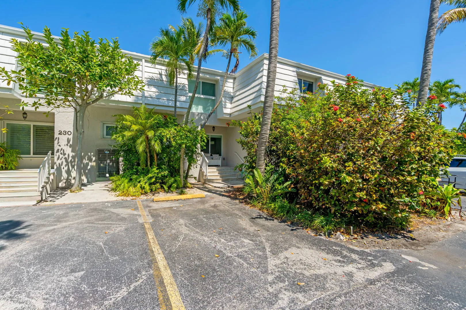 Beautifully Remodeled Townhouse at 232 Seaview Drive