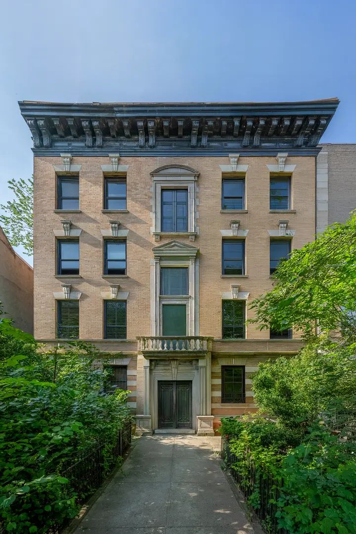 Vacant 9-Unit MultiFamily at 554 Eastern Parkway