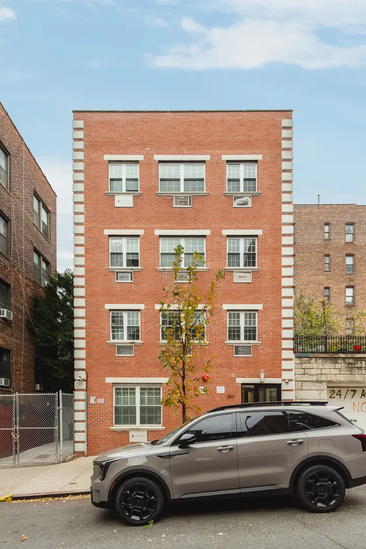 MultiFamily Property for Sale at 253 East 206th Street