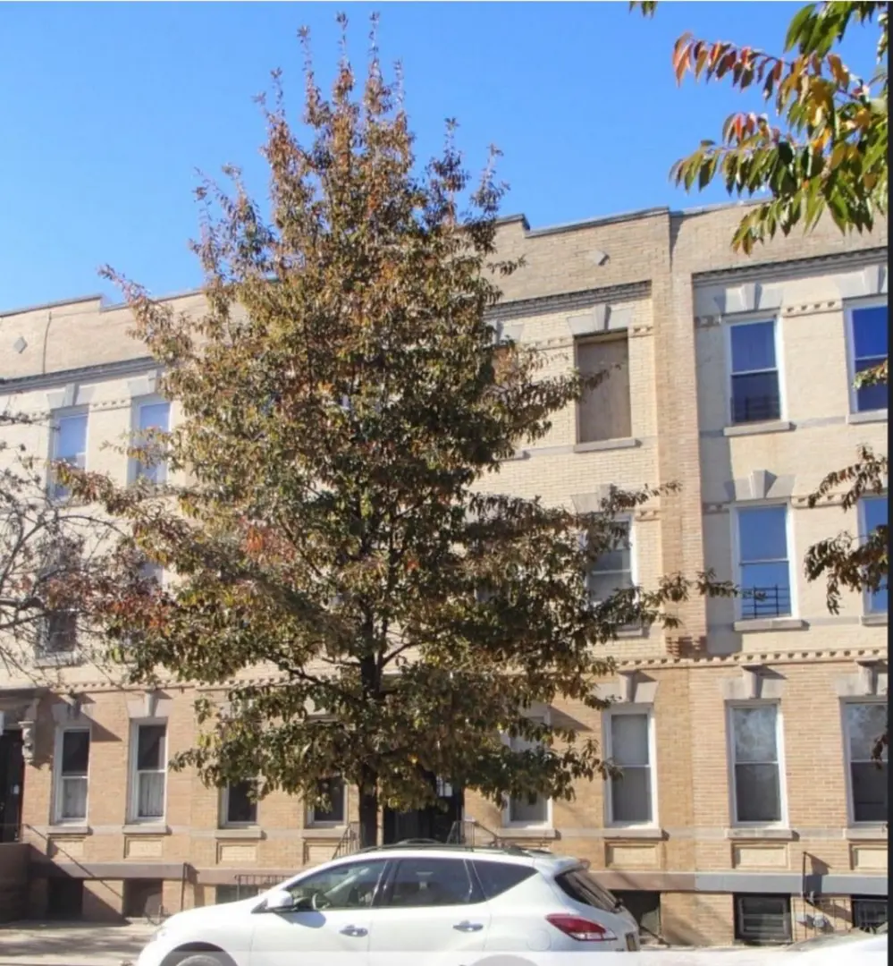 Magnificent 6 Family MultiFamily at 30 60 44th Street