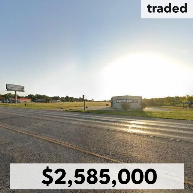 Mark Hollin And Jane Smith Of XYZ Holdings Acquire Retail Property At 765 N Robinson Dr For $2.585M
