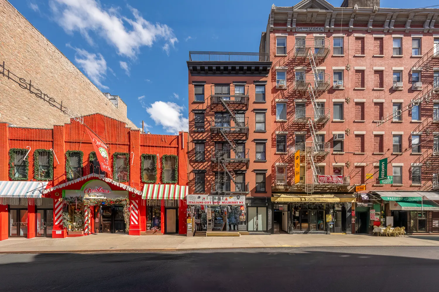 Mixed-Use Property Listed at 140 Mulberry Street