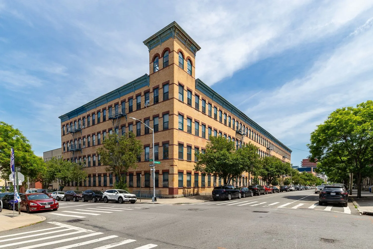 Four-building portfolio of multifamily elevator buildings in the heart of Brooklyn’s Clinton Hill and Prospect Heights neighborhoods.
