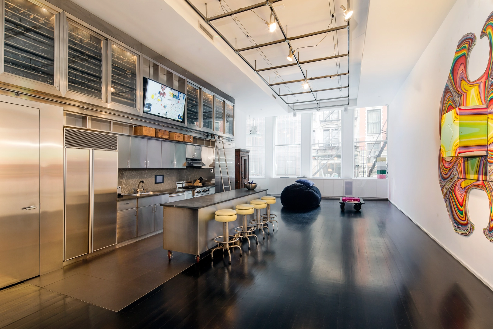 Meticulously Renovated Co-Op at 519 Broadway