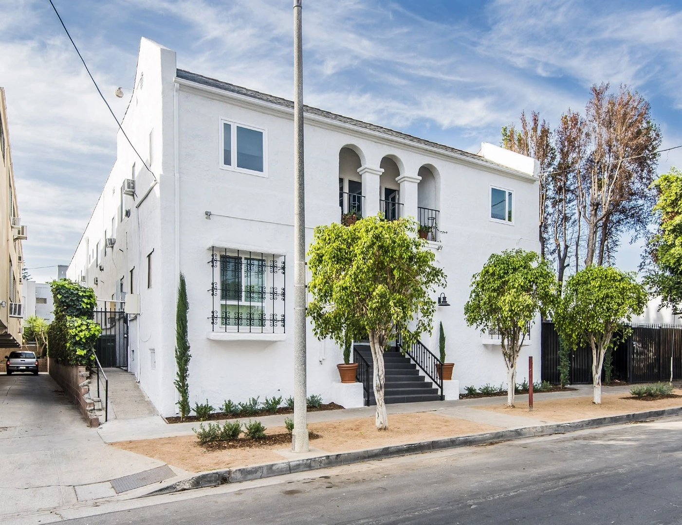 20 units Hollywood/Weho | 1439 N Curson