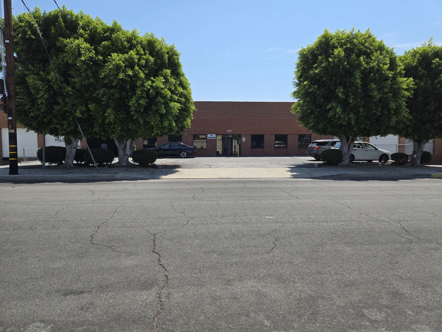 *** Price Reduced *** Five (5) Dock Doors Industrial For Sale at 9600 Lurline Avenue